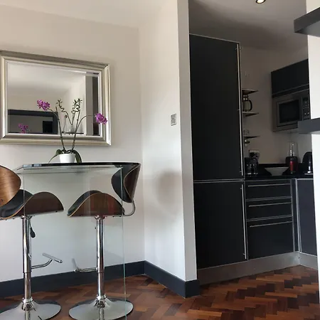 Macken Street Self Catering *